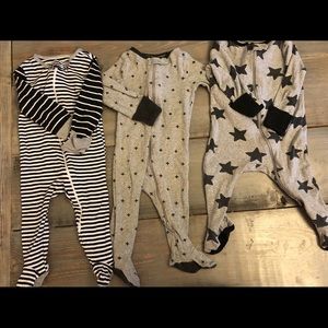 Lot of 3 sleep and plays